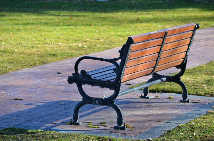 wooden bench